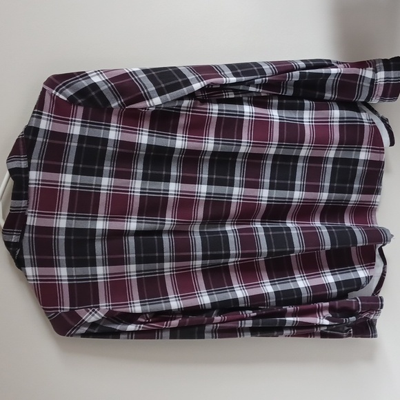 Ardene xs plaid button up shirt - Picture 3 of 3